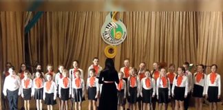 Хор учнів молодших класів "Дзвіночки"