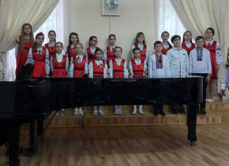 Дитячий хоровий колектив молодших класів «Весняночка»